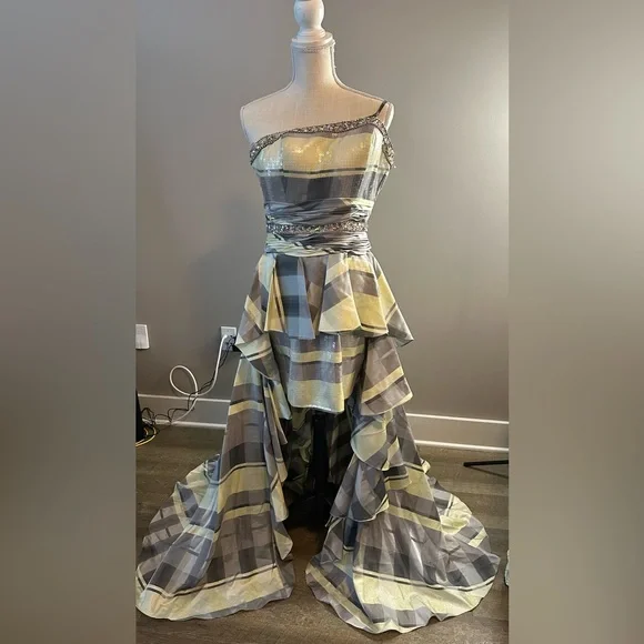Tony Bowls Elegant High Low Sequined Bead Plaid Prom Dress Sz 8 Silver Yellow - Picture 3 of 12